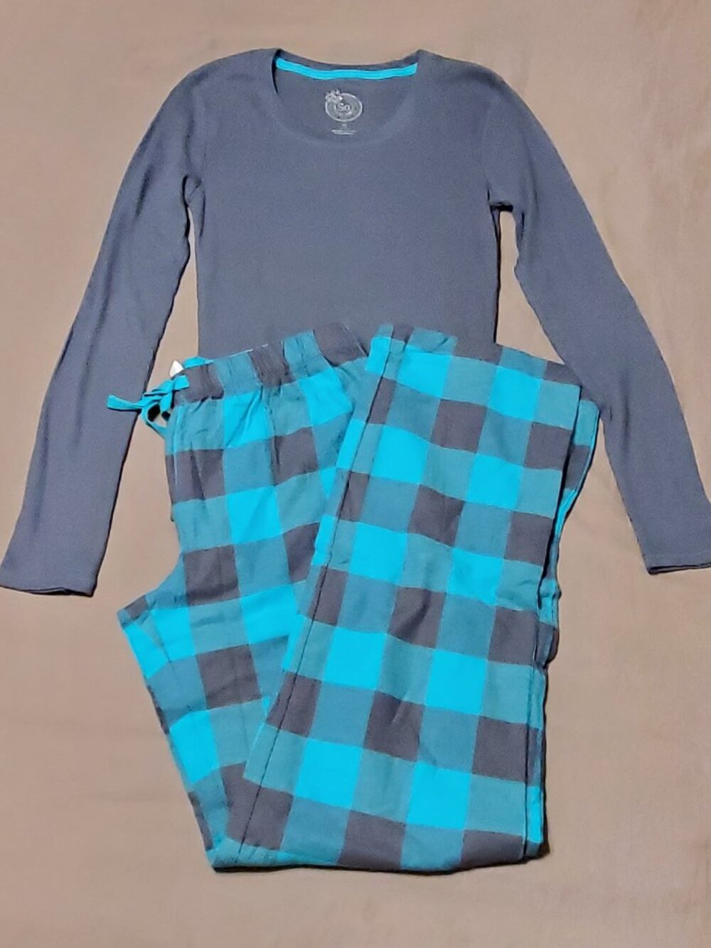 Flannel & thermal SO women's 2 pc. pajama set Size: M New w/o tags! Great color!